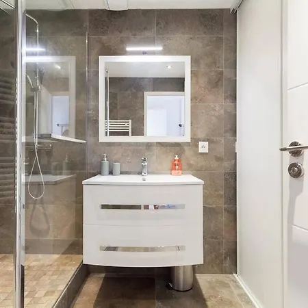 Modern 2 Bedrooms In The Centre Cannes
