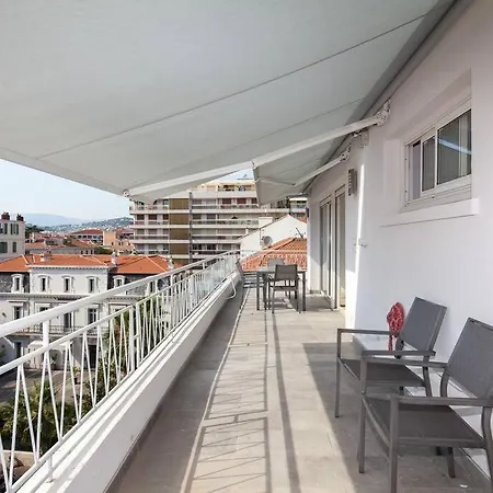Modern 2 Bedrooms In The Centre